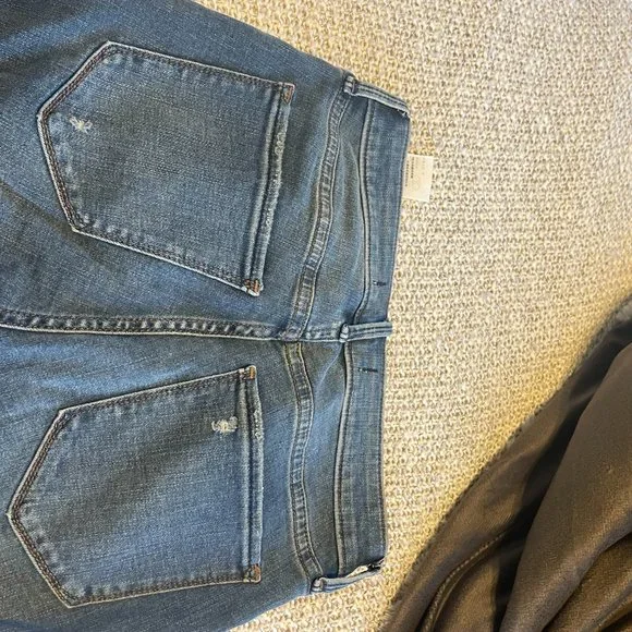 Abercrombie and Fitch super skinny ankle mid rise jeans - Picture 4 of 4